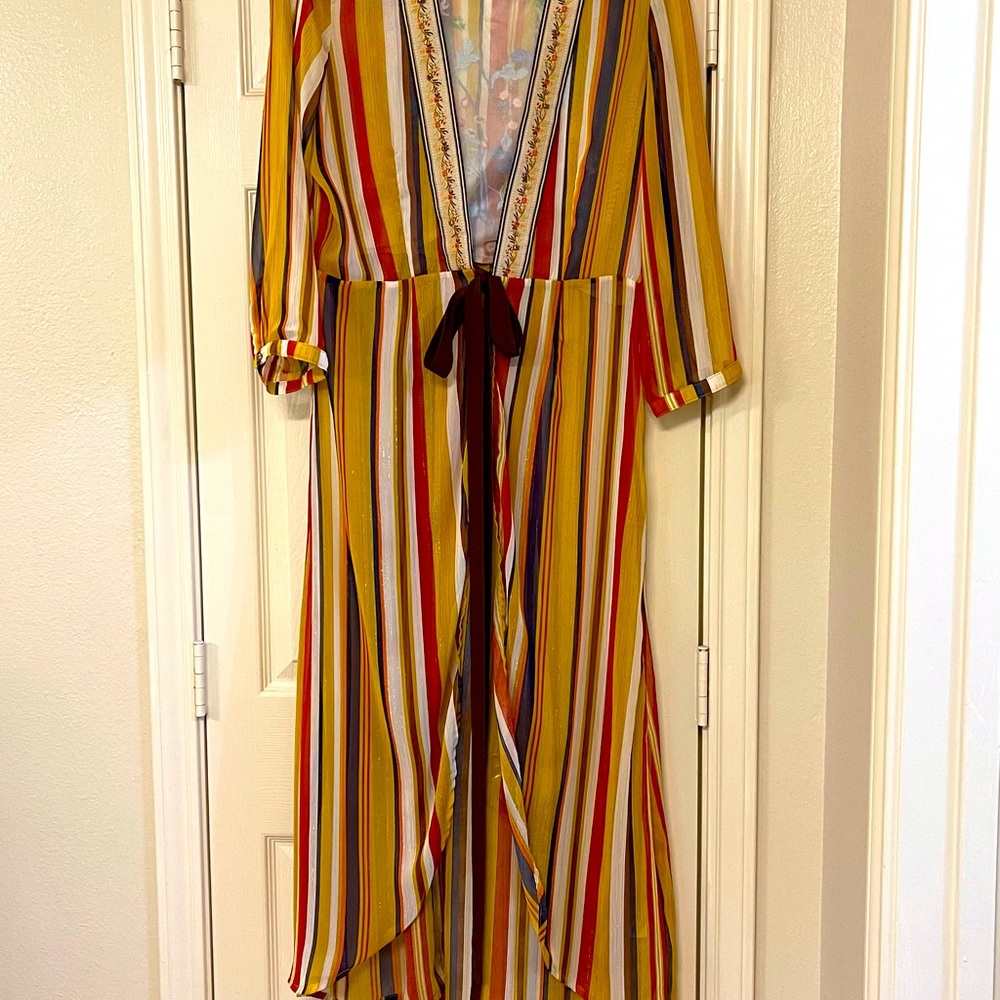 Aratta duster with beautiful embroidery
